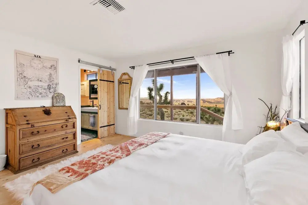 High View Haven - Hot Tub, Fire Pit & Bbq In Joshua Tree! 4 Bedroom Home by RedAwning