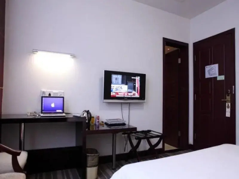 Shell Sichuan Chengdu Shuangliu District Cangwei Road Hotel