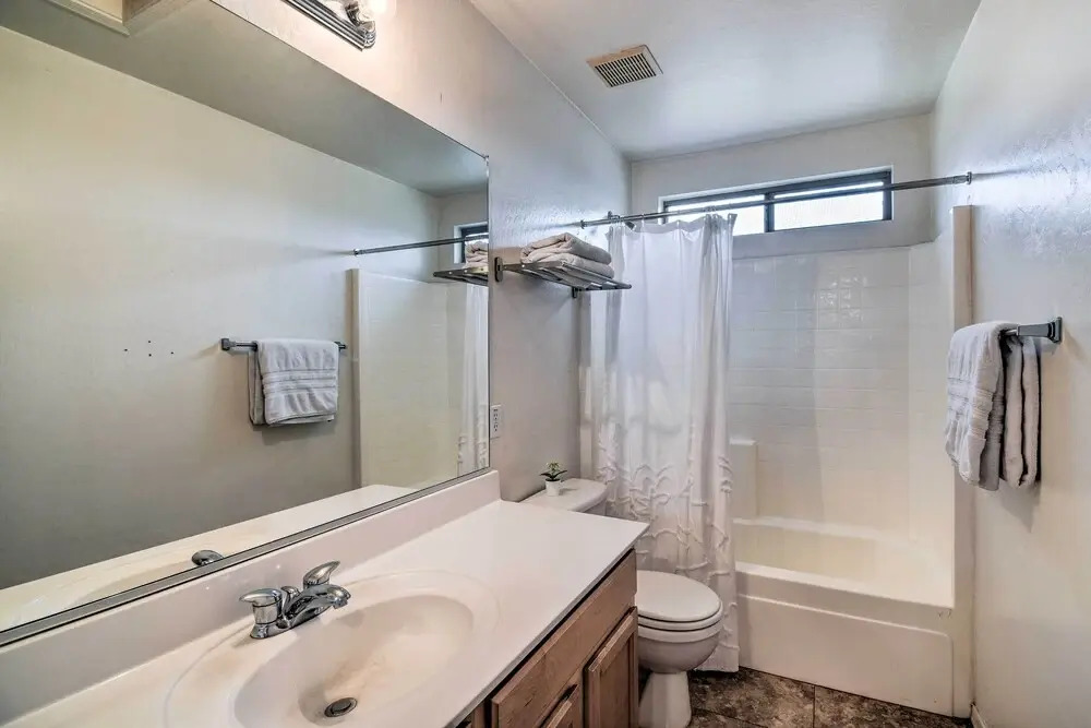 3 Mi to Golf: Home w/ Outdoor Oasis in Surprise