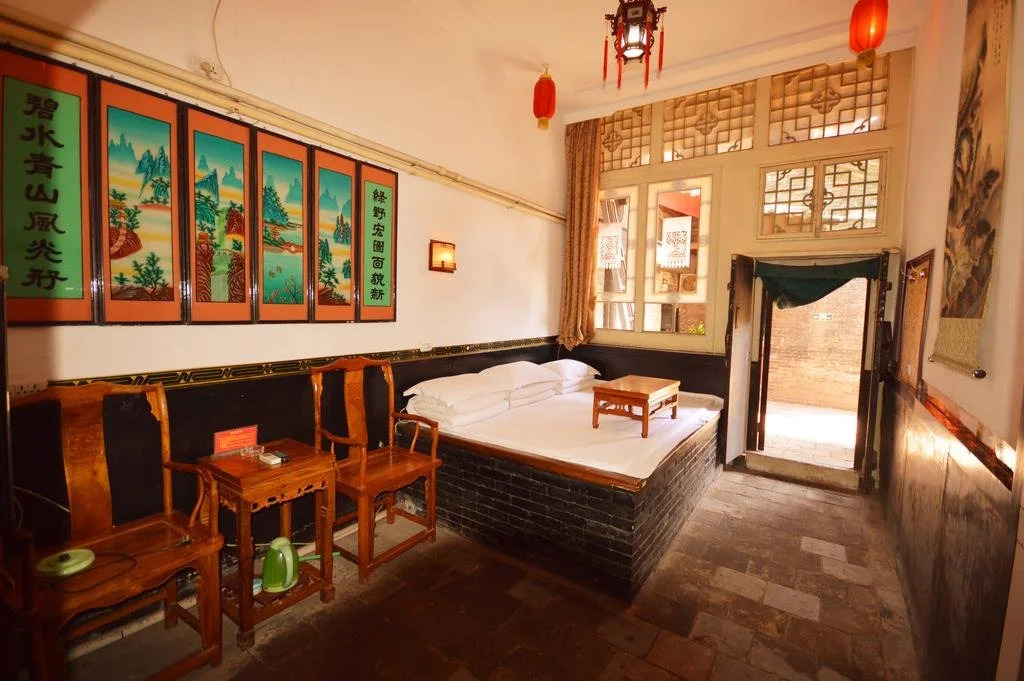A Piece of Red Cloth Youth Hostel