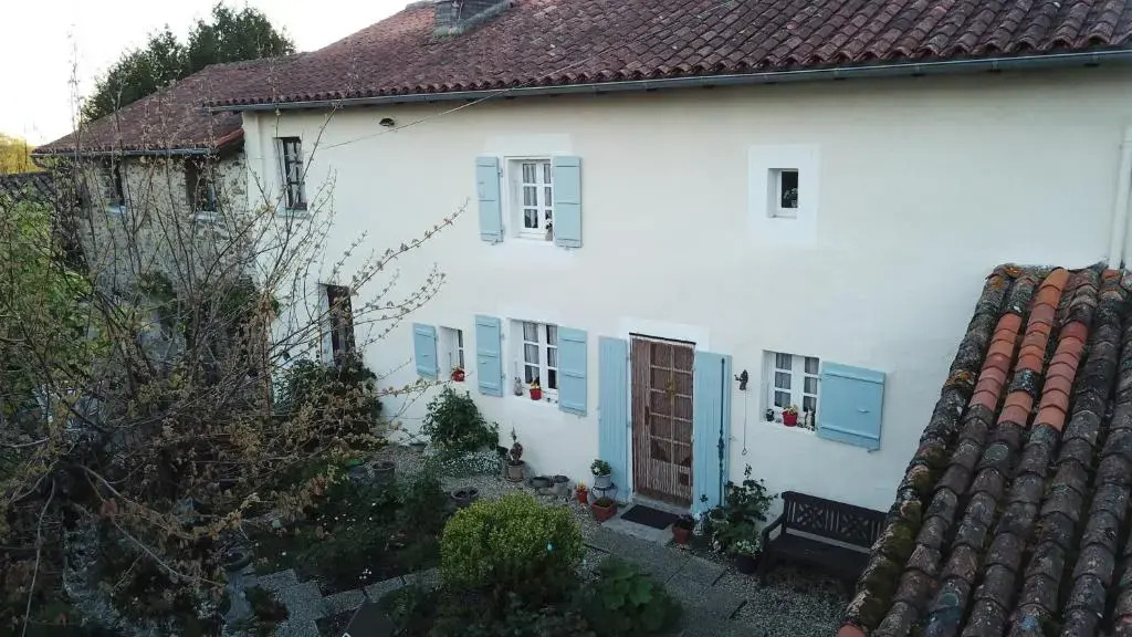 La Maison Des Fleurs