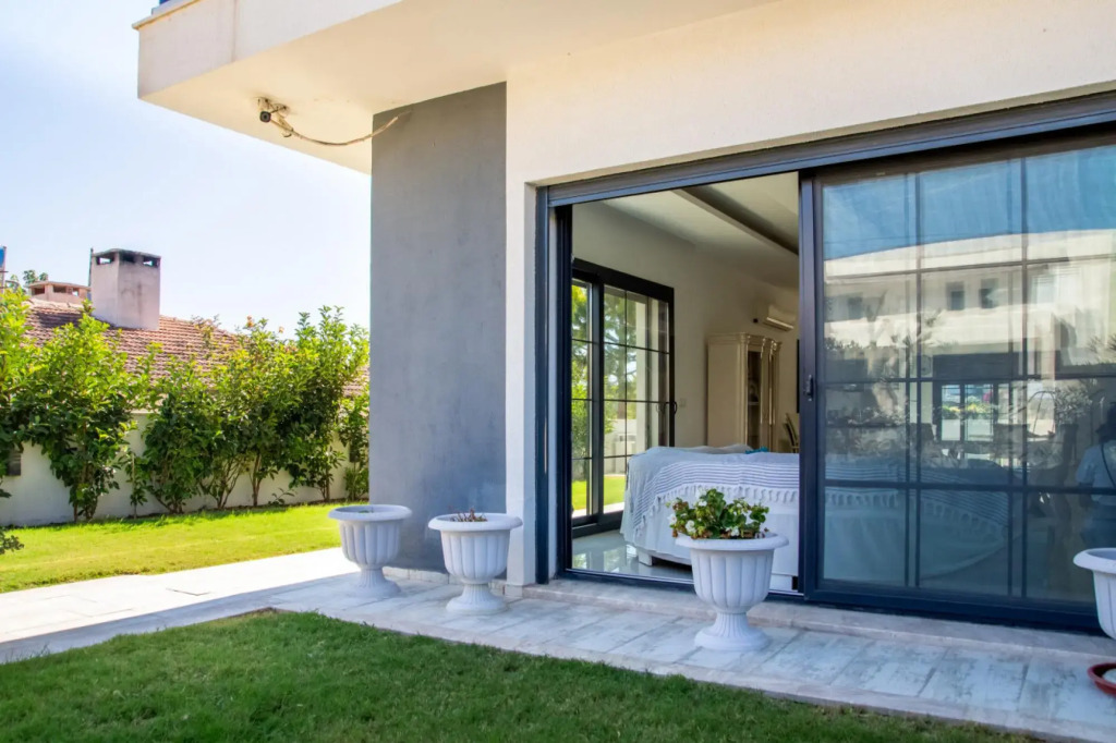 Sleek Villa with Private Pool and Garden in Cesme