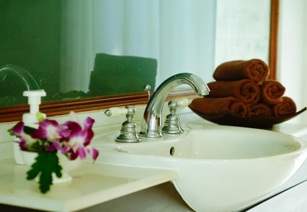 Saphan Krungthep Hostel & Spa