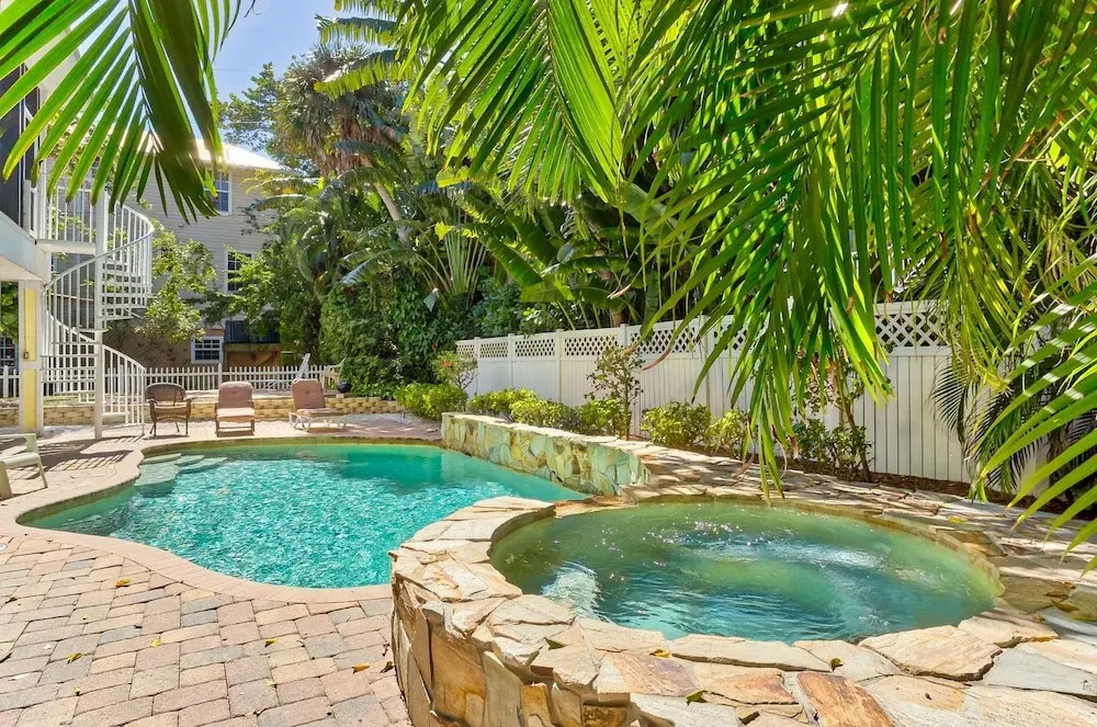 Mango Court