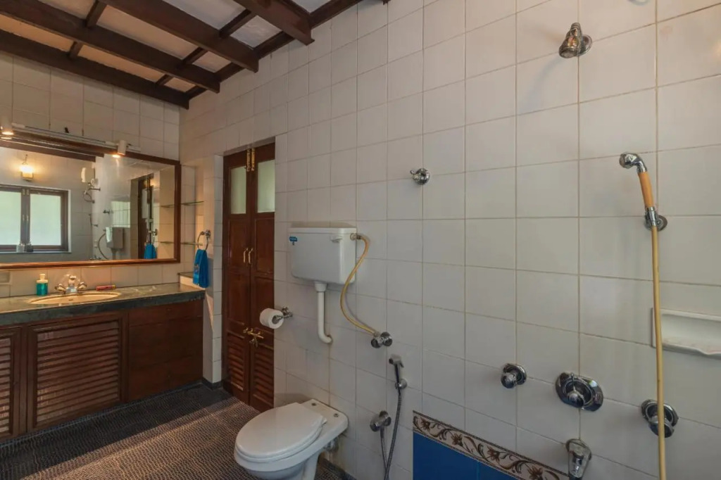 Saffronstays Alma Grove 3 BR Pet friendly with Pool & Nature View