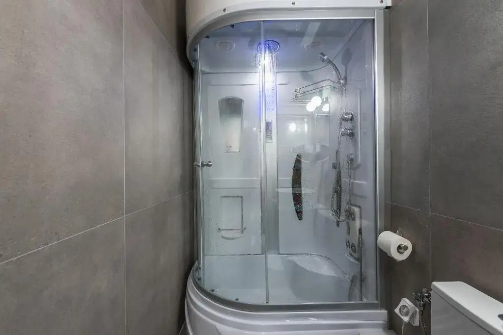 Iguana Gold Luxury Suites 1min from Ermou str