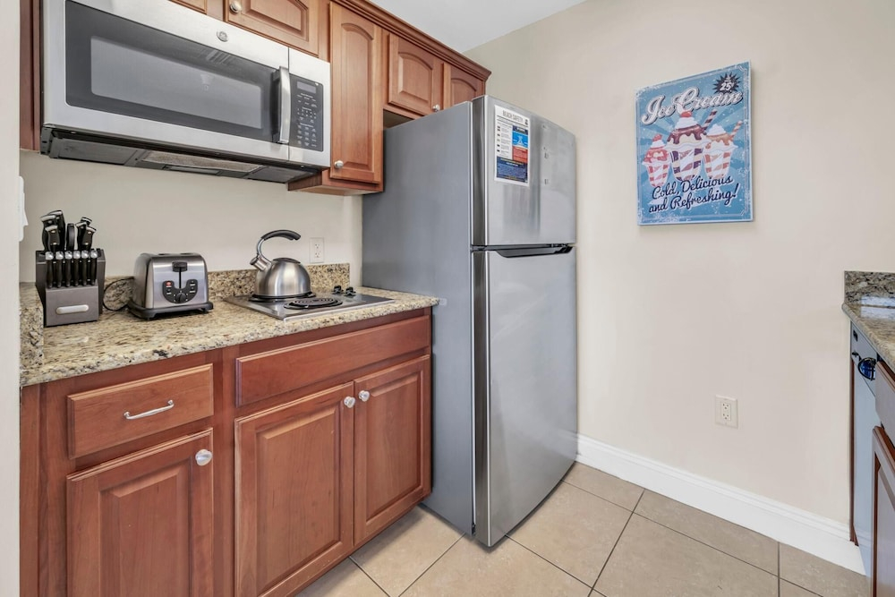 Carillon Beach Inn 310