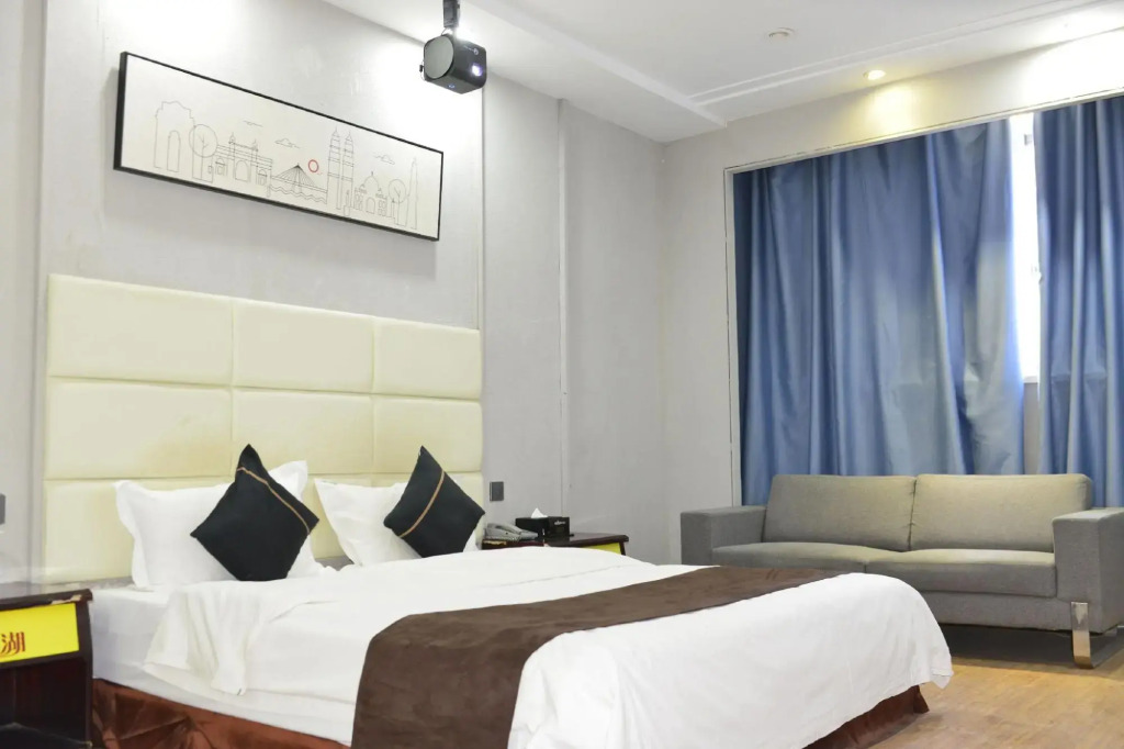 Holiday Inn Hebi Xianhe Lake (Qibin Avenue Municipal Government Branch)