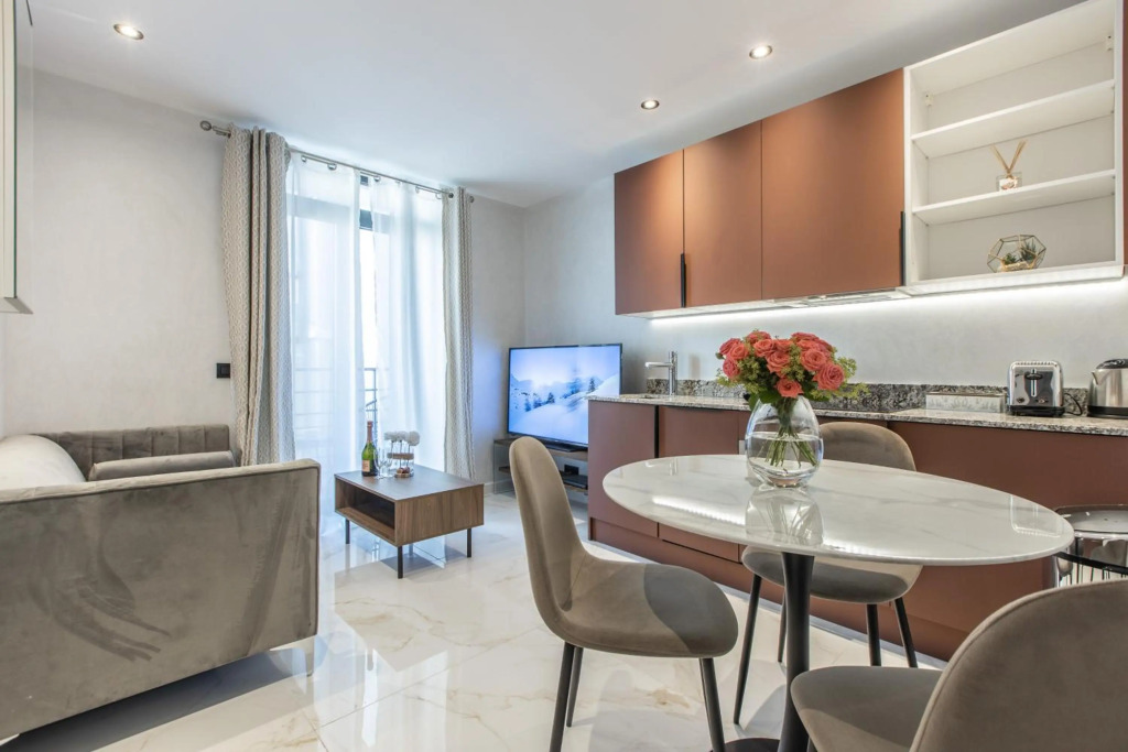 Résidence Topaze - Central - Luxurious - 50m Croisette Palais - LRA CANNES