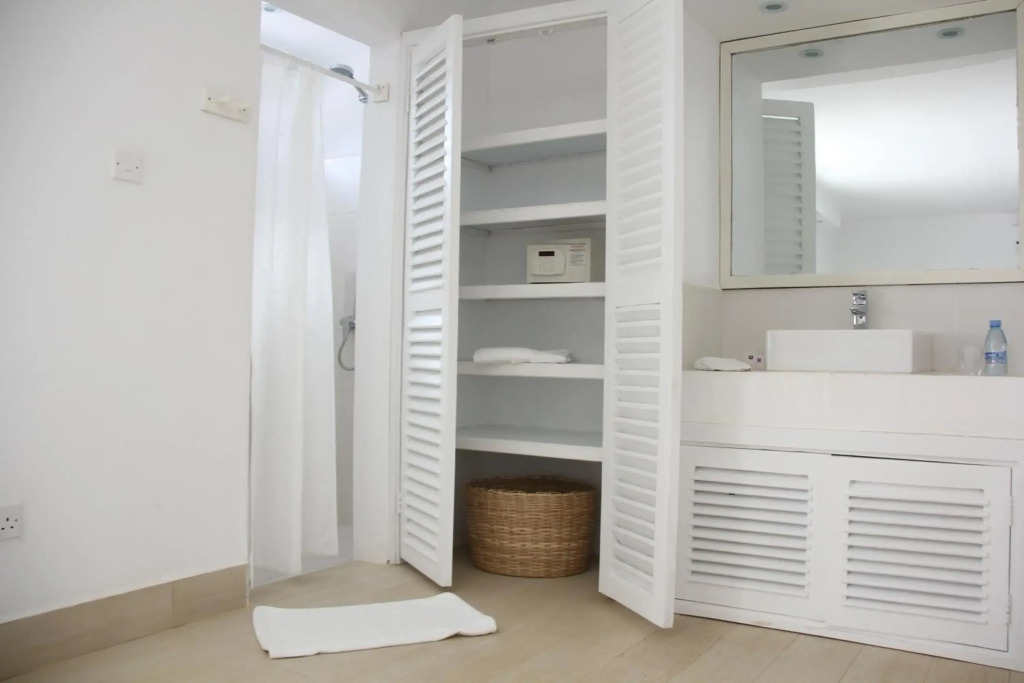 Dhow Inn Boutique Hotel
