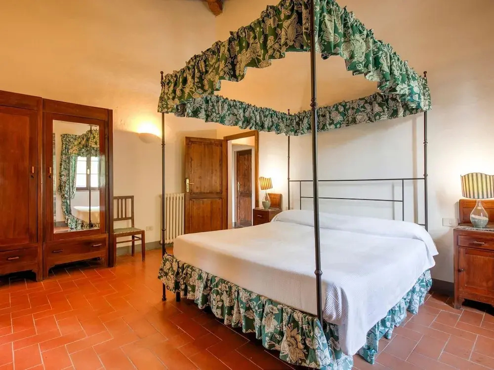 Luxurious Farmhouse in Capannoli With Pool