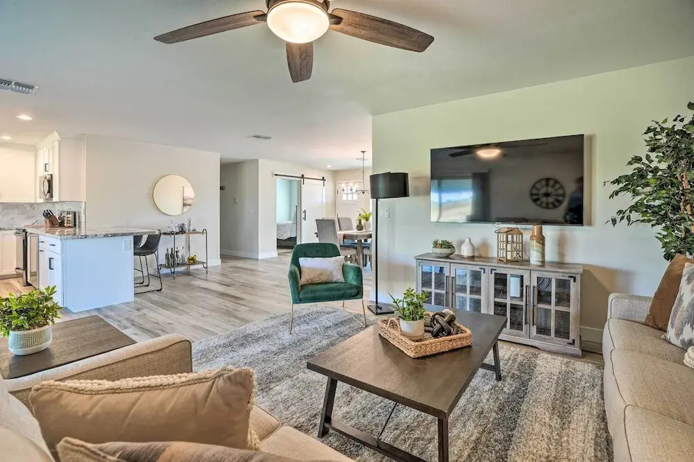 Golfers Haven! Gem w/ Patio & Grill in Sun City