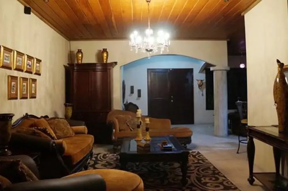 Agua Milagrosa Villa