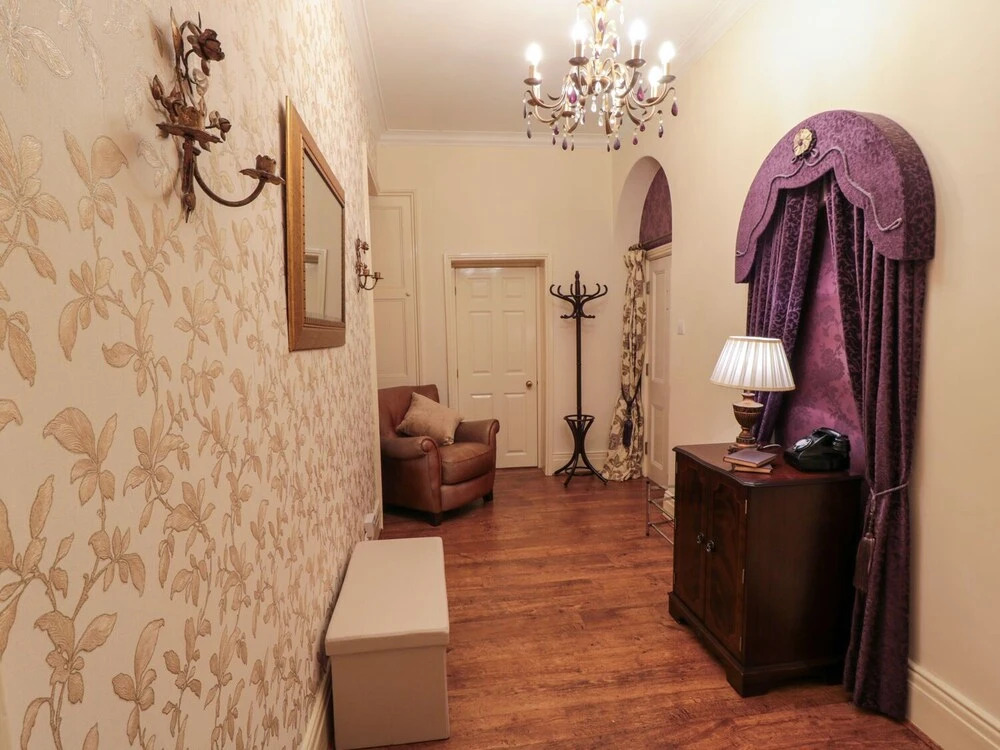 Sneaton Hall Apartment 4
