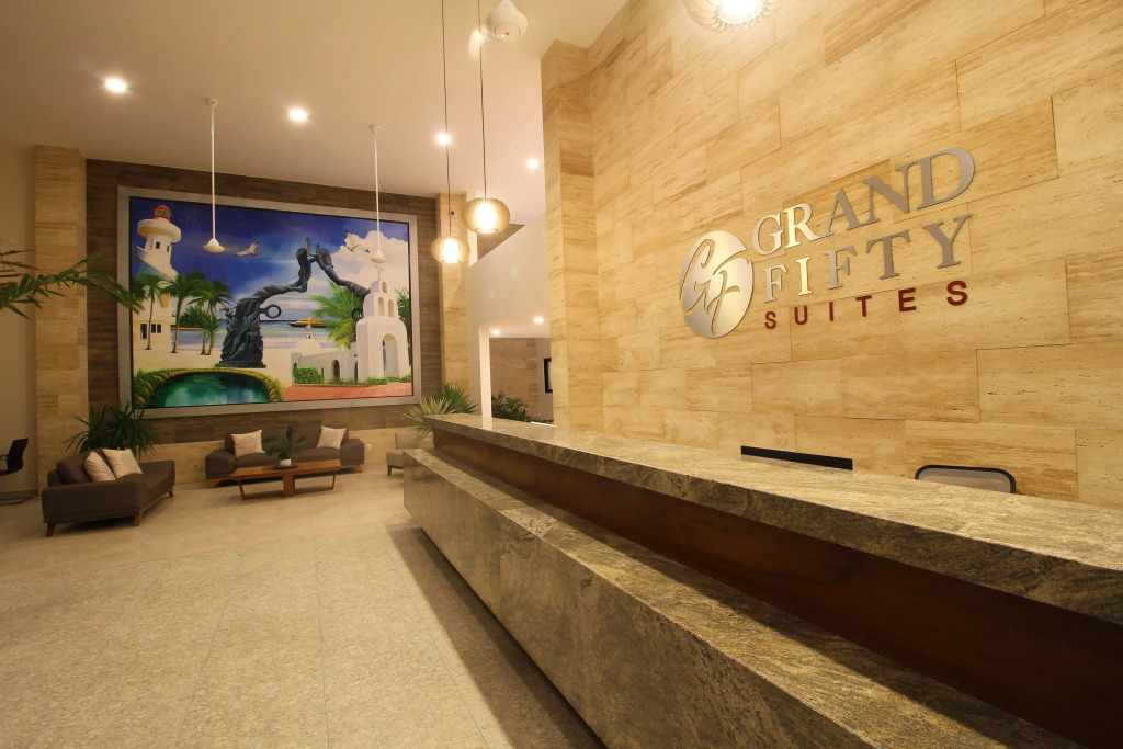Grand Fifty Suites