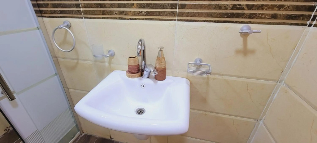 atoom lodge