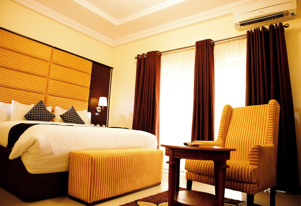 Pinnacle Castle Hotel Asaba