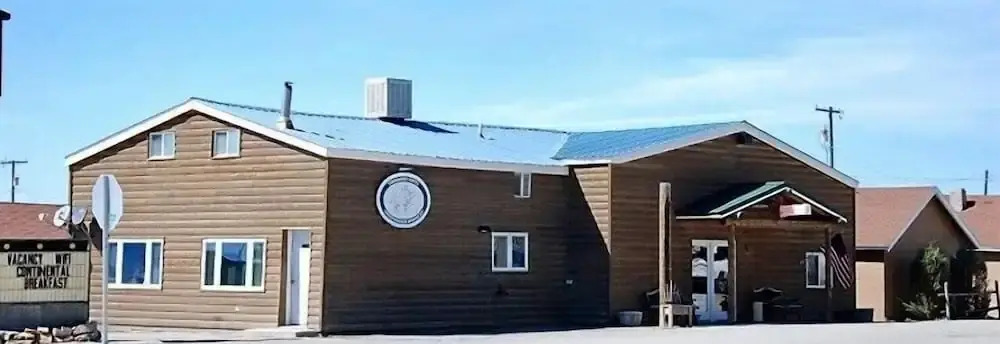 Tenderfoot Cabins & Motel