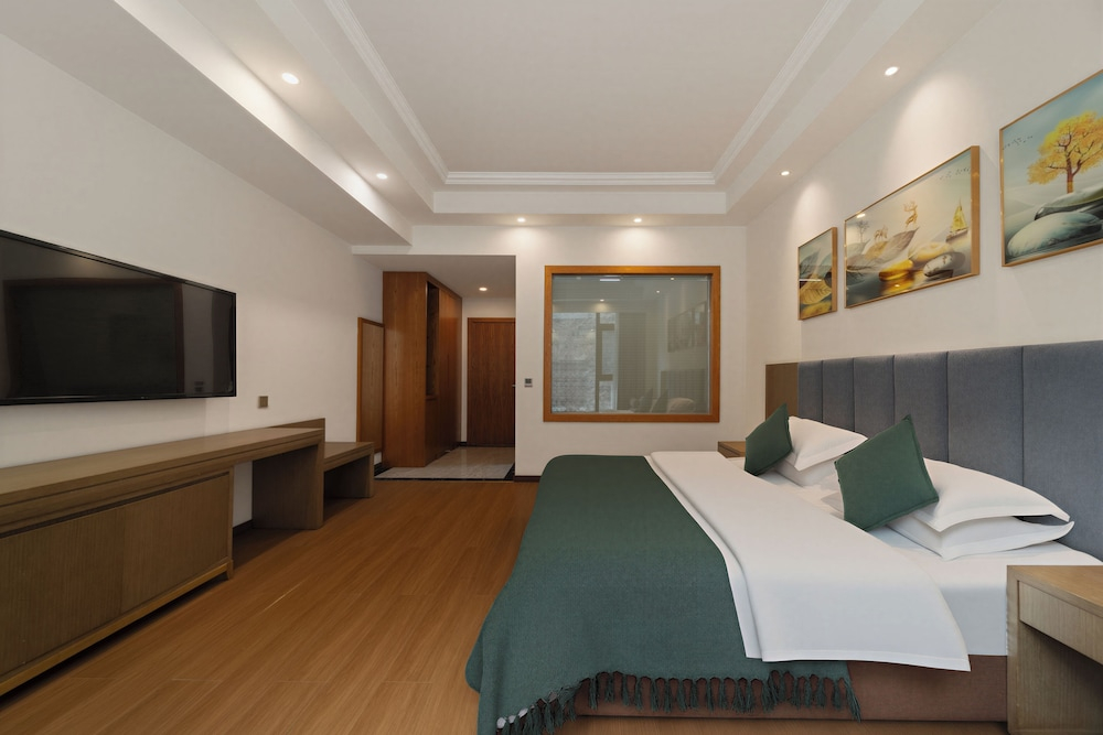 Lixian Bipeng Shiguang Hot Spring Hotel