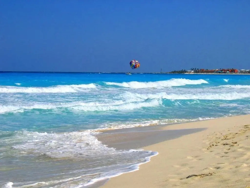 Suites Brisas Cancun