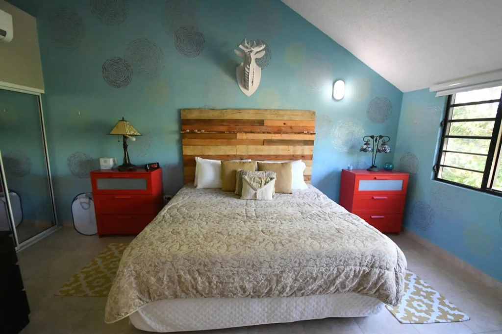 Spectacular Home Away from Home, Fully Equipped (BV308)