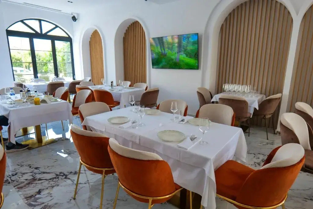 Chimaera Hotel