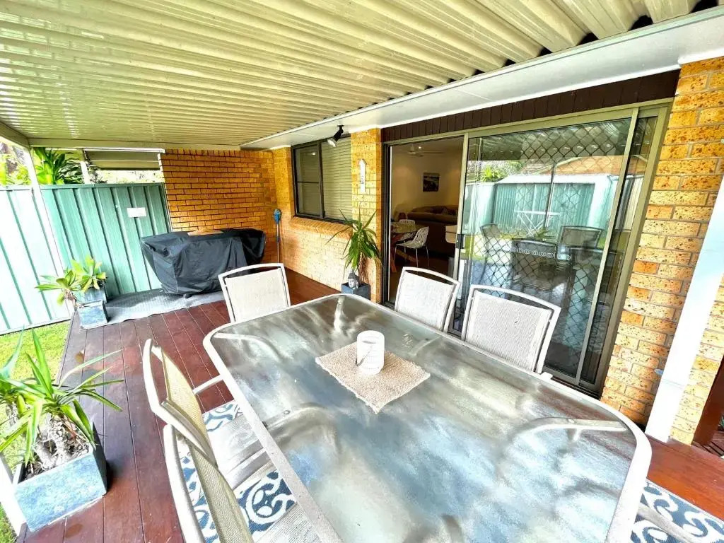 AMELIA SHORES 1 of 54 Evans St Lake Cathie