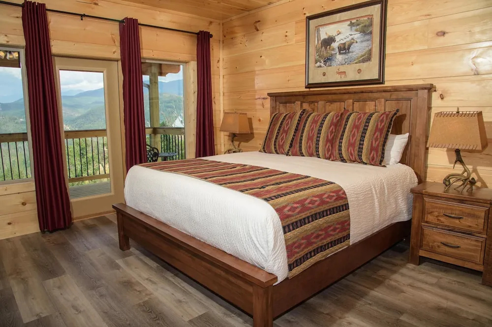 Skyline Splendor Luxe Retreat With Breathtaking Views Over Downtown Gatlinburg