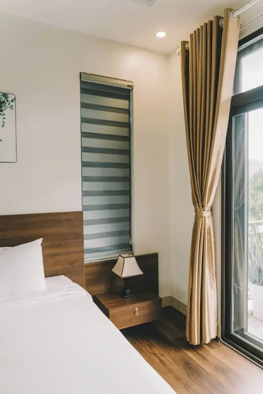 TAM COC HARBOR VIEW HOTEL