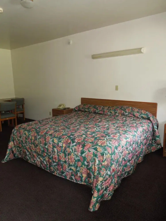 Lee's Motel