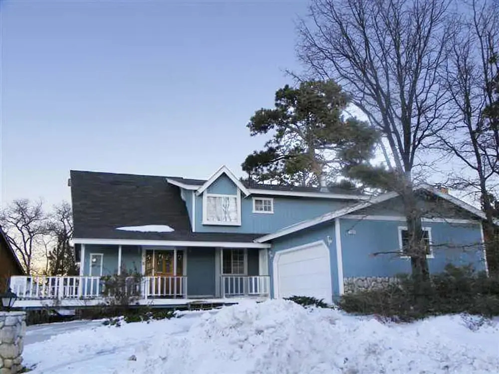 Crescenta Heights by Big Bear Cool Cabins
