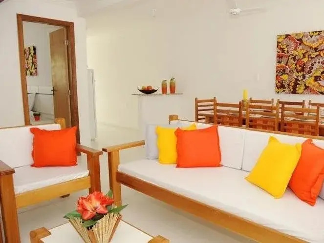 Casas no Residencial Mont Sião com 1, 2 ou 3 suítes  condomíno a poucos metros da praia de Taperapuã , com 2 piscinas adulto, 2 infantil, sauna e 2 portarias, casas com internet privativa 300MBPS