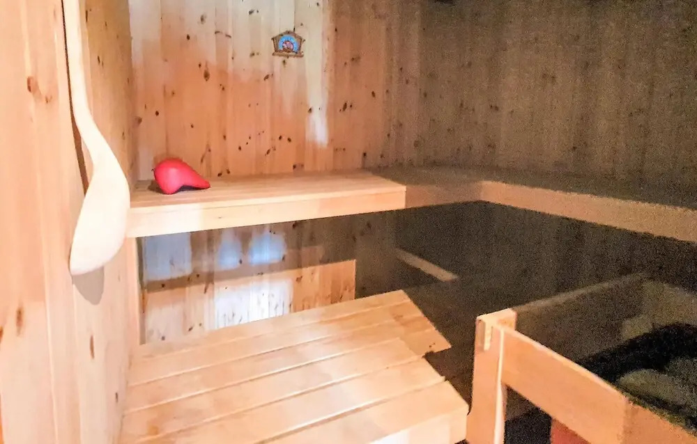 Nice Home in Lammhult With Jacuzzi, Wifi and 4 Bedrooms