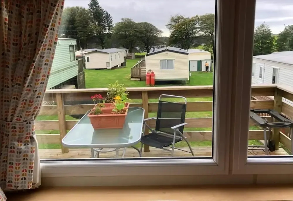 Newton Stewart-sleeps 6-pool-parking-pet Friendly