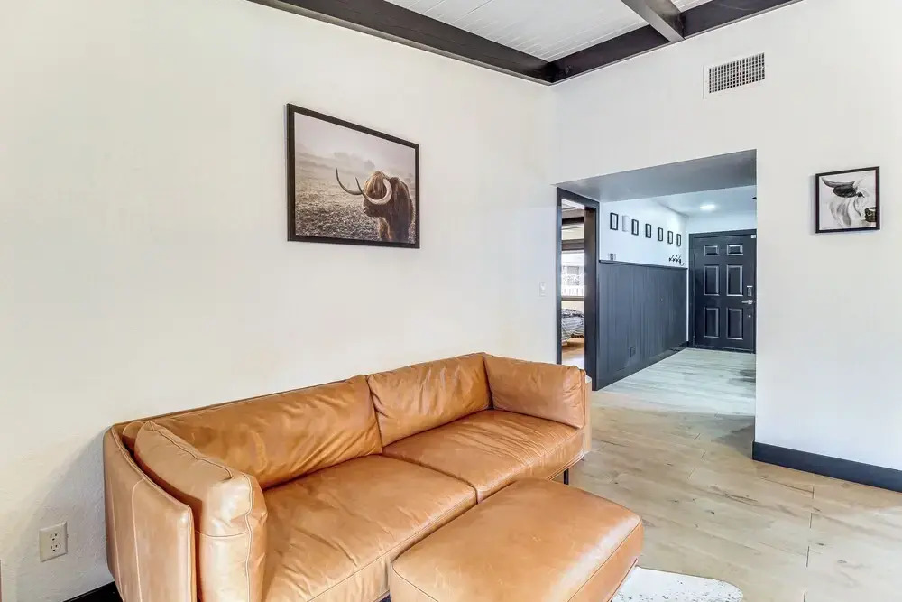Sledding Thrills & Fireside Warmth: Pinetop Home