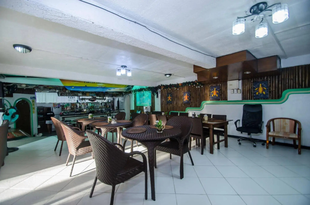Turtle Inn Resort