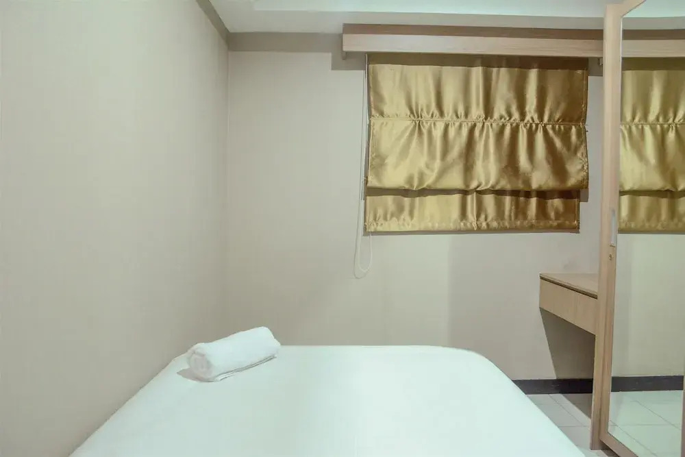 Strategic Location 2 Bedroom The Wave By Travelio