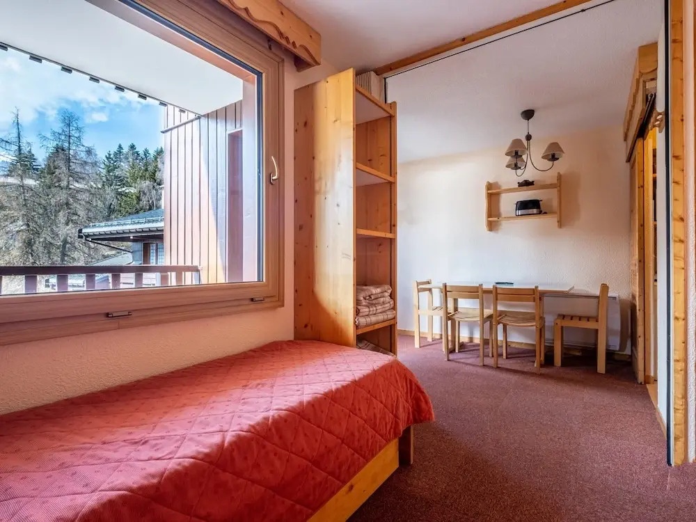Studio in Doucy With Mountain Views
