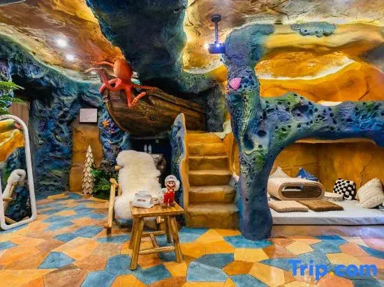 Fanchenli Homestay · Central Avenue Chinese Baroque Metro Branch