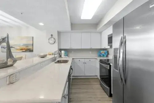 Ocean Bay Club 807 - Naturally beautiful unit with a recliner and indoor pool