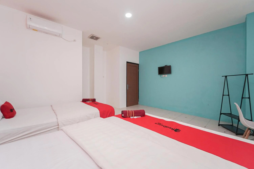 OYO 779 Mn One Residence Syariah Near ITC Cempaka Mas Near Kalbe Farma