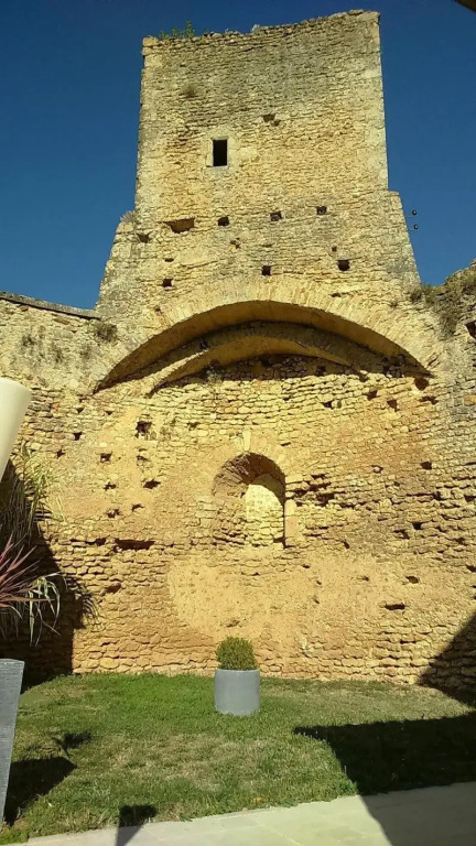 Le Vieux Chateau