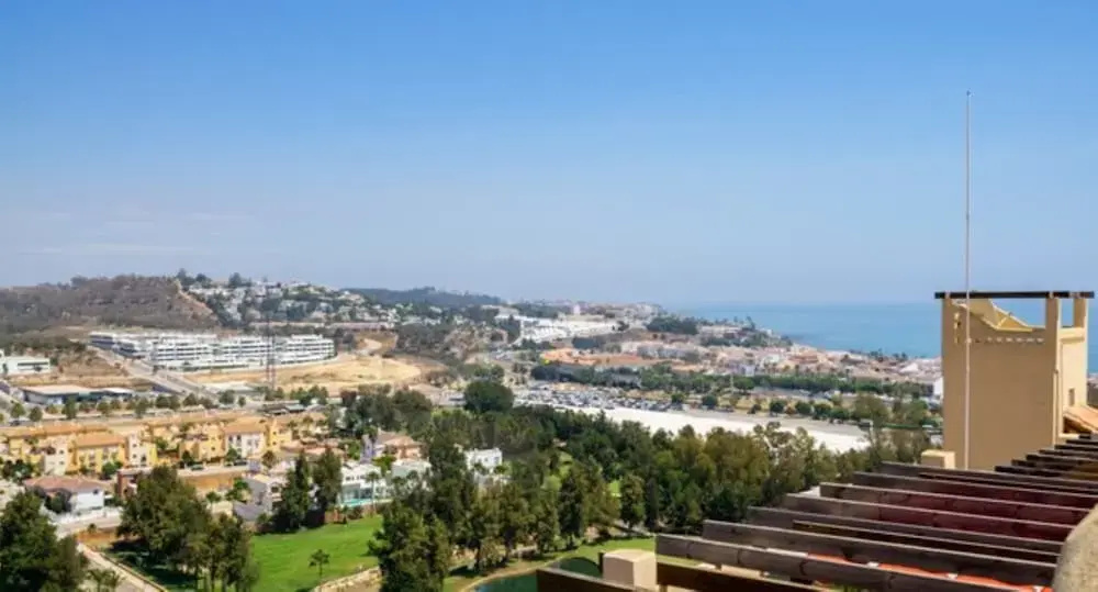 Apartment - 3 Bedrooms with Pool and WiFi - 107926