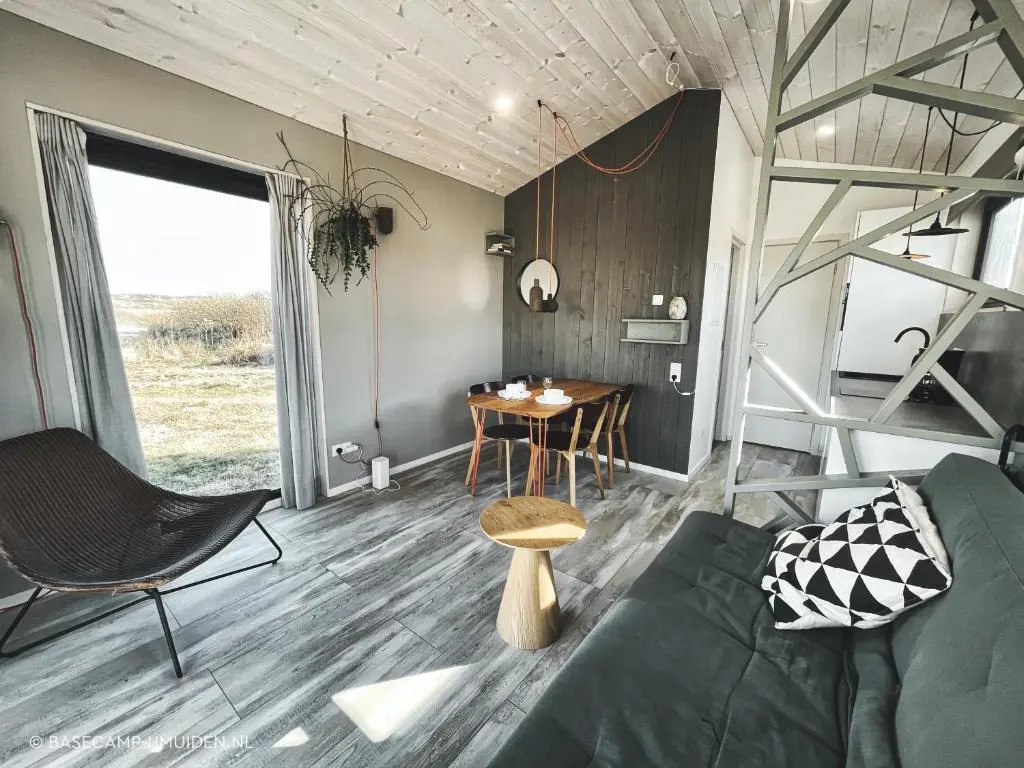 Basecamp Tiny House Eco-resort IJmuiden