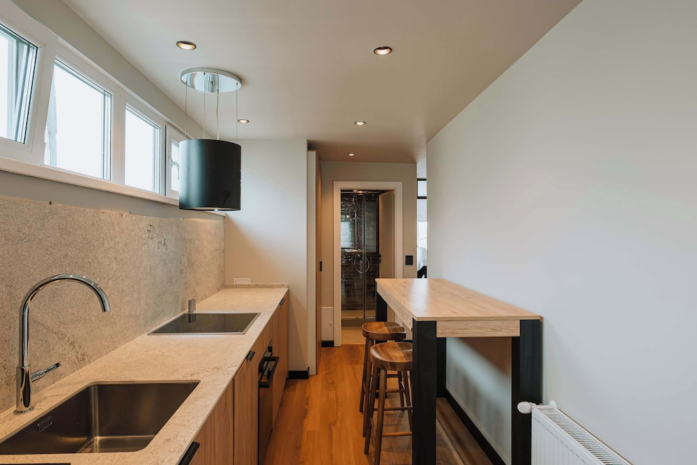 Central Boulevard Apartments by Olala Homes