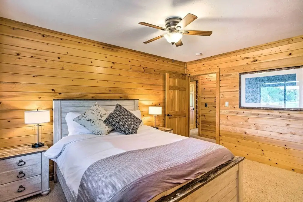 Clifton Retreat w/ Breathtaking Mt Backdrop!