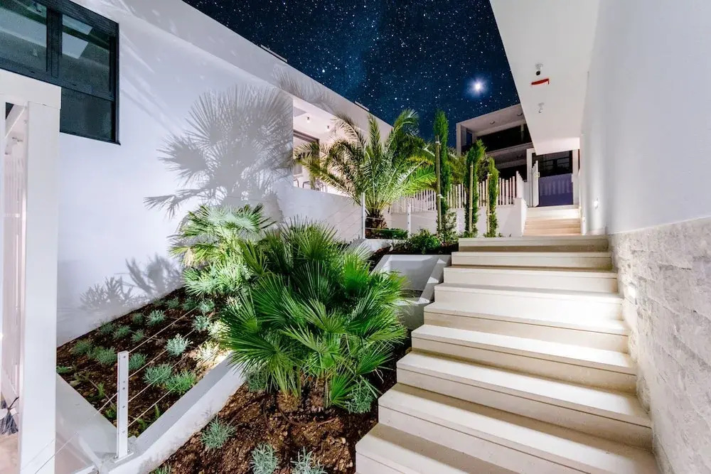 Luxury Villa Soleil with Swimming Pool
