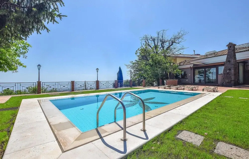 Stunning Home In Zafferana Etnea