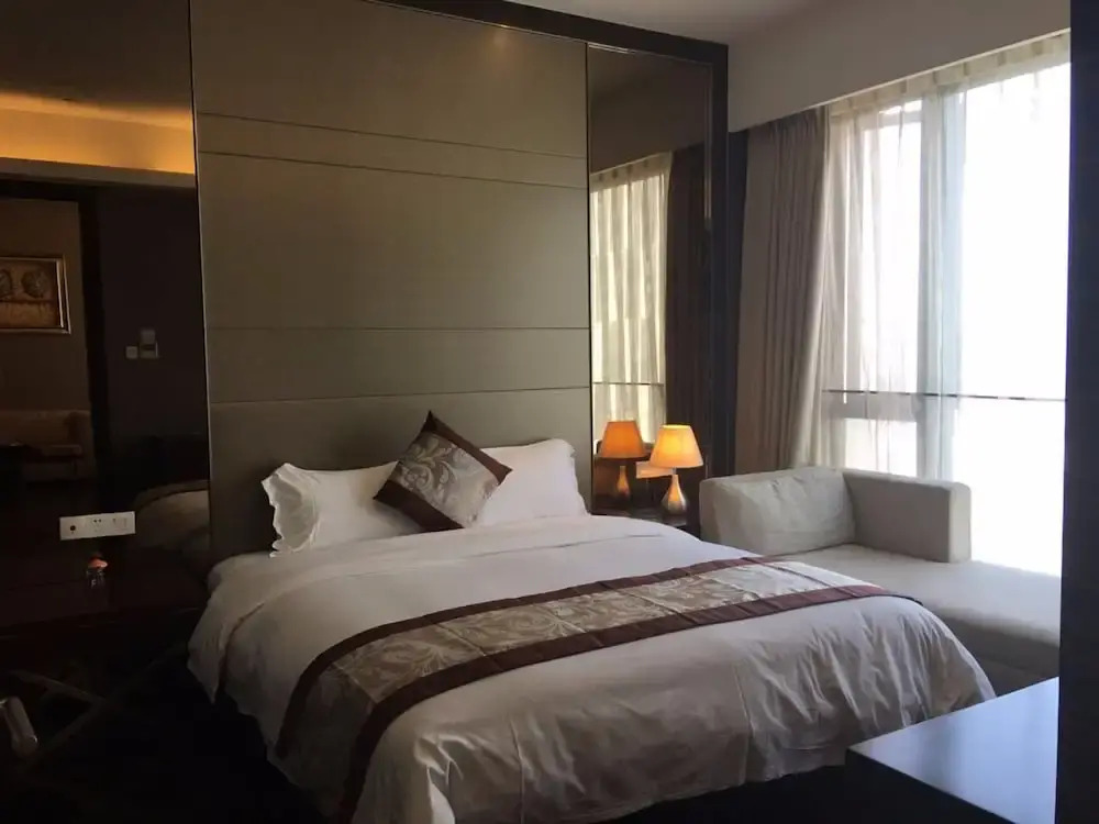 Checkinn Business Apartment-Poly World