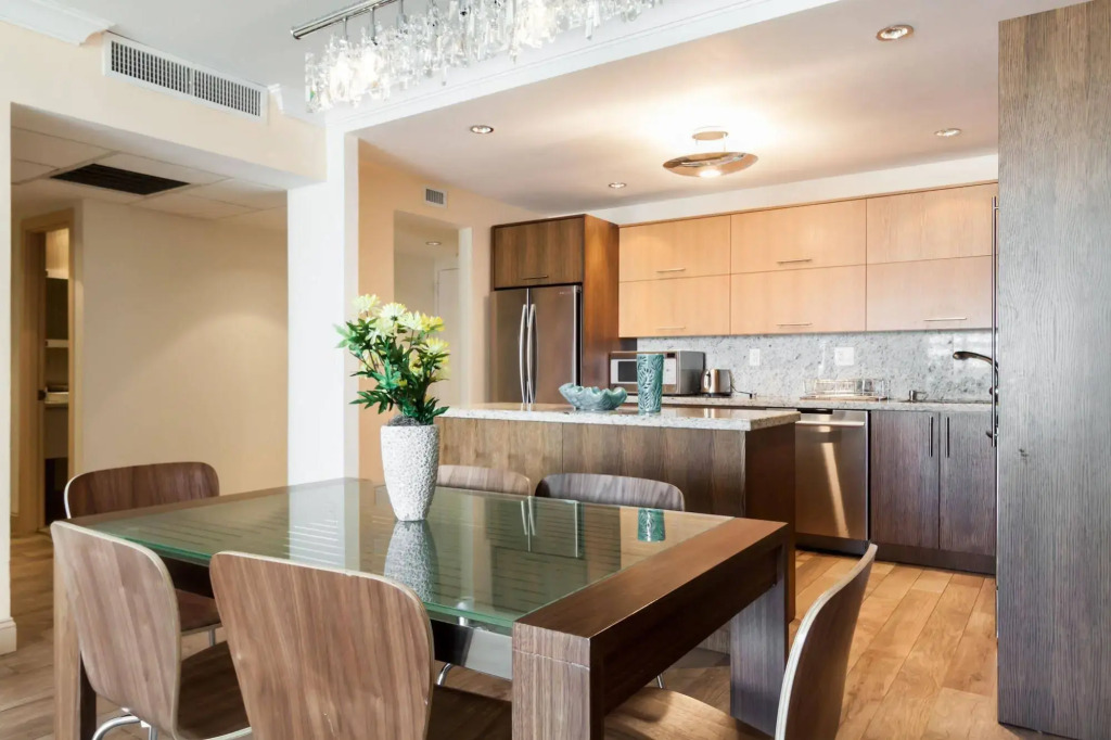 Ocean Reserve Luxury Condos Across from Sunny Isles Beach